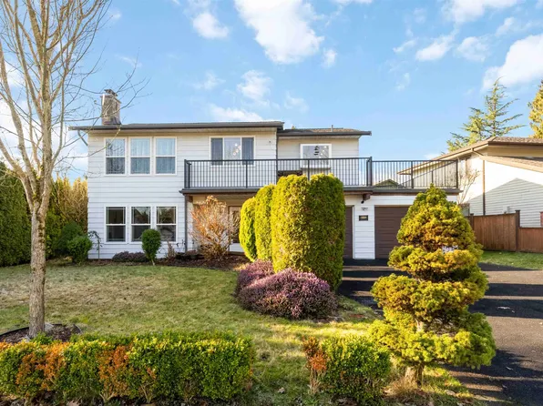 9113 145a St, Surrey, BC V3R 7L6