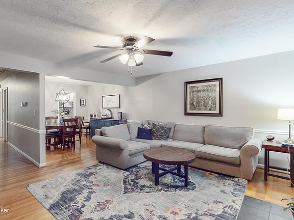 2nd image of 10504 Burns Ct
