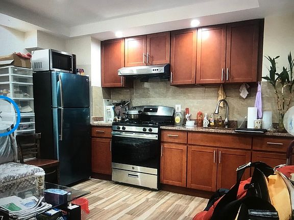 3rd image of 127 Eldridge St APT 43