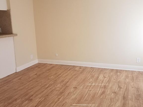 2nd image of 15420 Vanowen St APT 14A