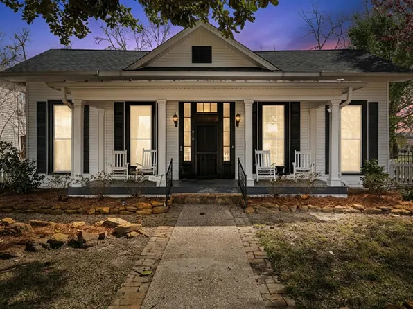 216 W Austin St, Jefferson, TX 75657