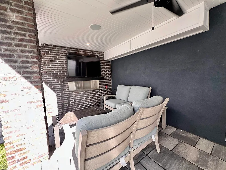 16A S Fredericksburg Ave — Photo 55