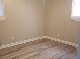 3926 Crown Point Ave, Omaha, NE 68111