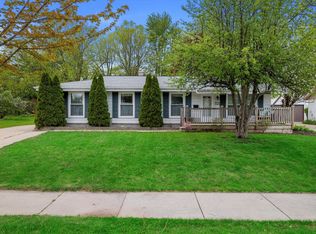 1517 Meadow Ct, Port Washington, WI 53074