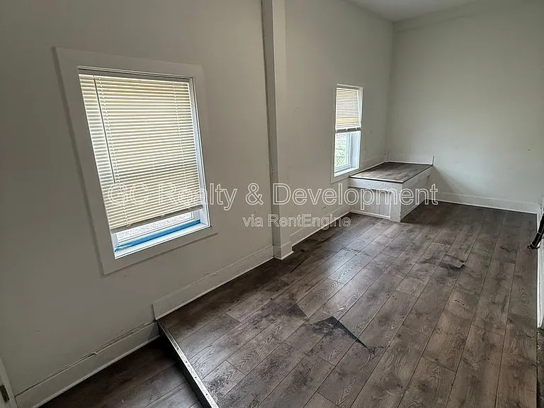 6401 S Eberhart Ave #6403-1 — Photo 9