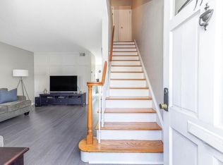 1147 Dickinson St, Springfield, MA 01108