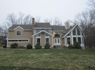 104 Obtuse Rd, Brookfield, CT 06804