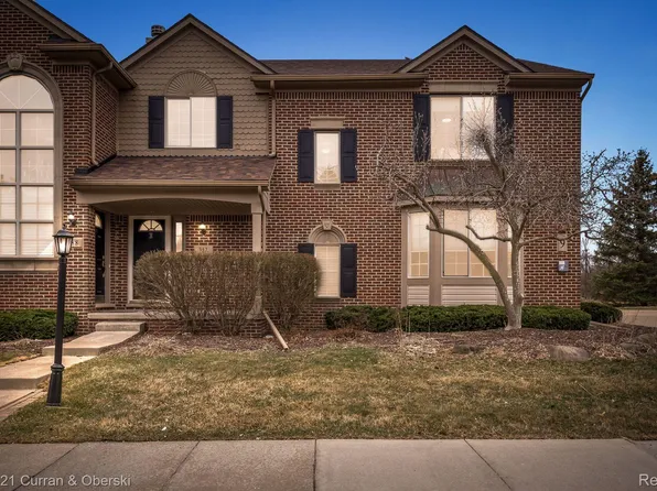 352 Sheffield Ct #18, Canton, MI 48188