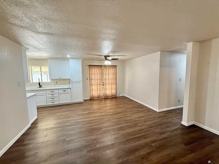 4590 W 19th Pl — Photo 14