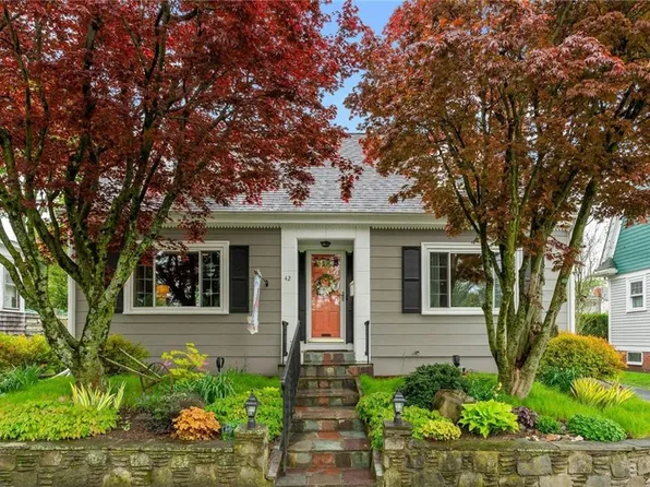 42 Campbell St, Warren, RI 02885