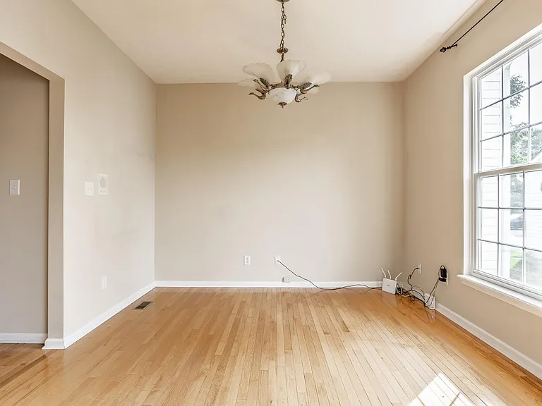 6765 Woodcliff Cir — Photo 17