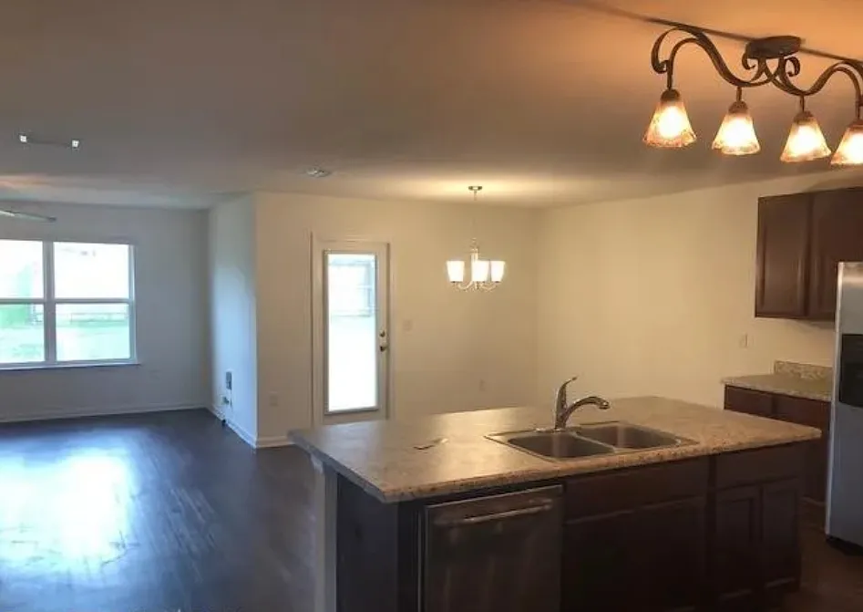 10373 Shetland Dr - 1 — Photo 3