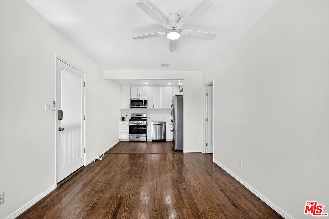 2 bed, 1.0 bath, 800 sqft, $3,095 — Photo 4