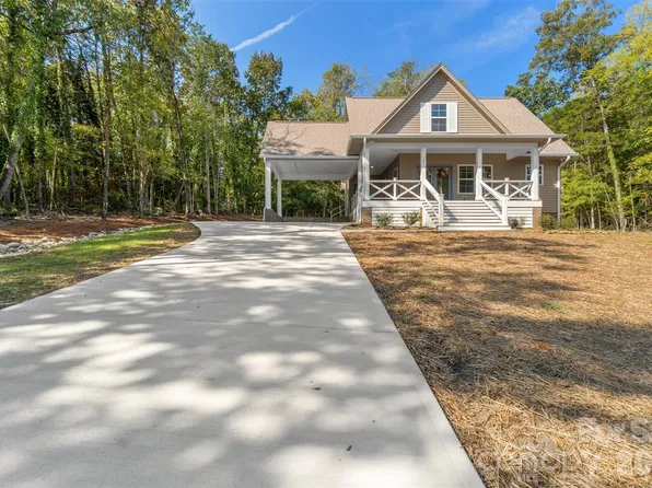 781 Berry Hill Dr, Norwood, NC 28128