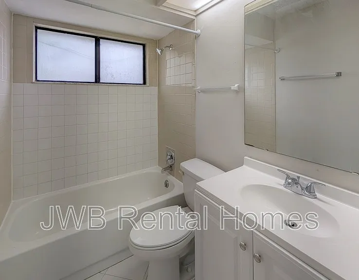 8412 Long Meadow Cir N — Photo 7