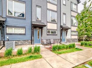 15 S Evanscrest Park NW #208, Calgary, AB T3R1V5