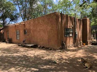 1213 Cerro Gordo Rd, Santa Fe, NM 87501