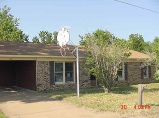2201 Cross Dr, Newport, AR 72112