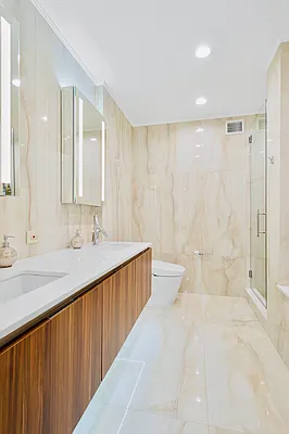 Sold by Harbor Properties International LLC | media 9