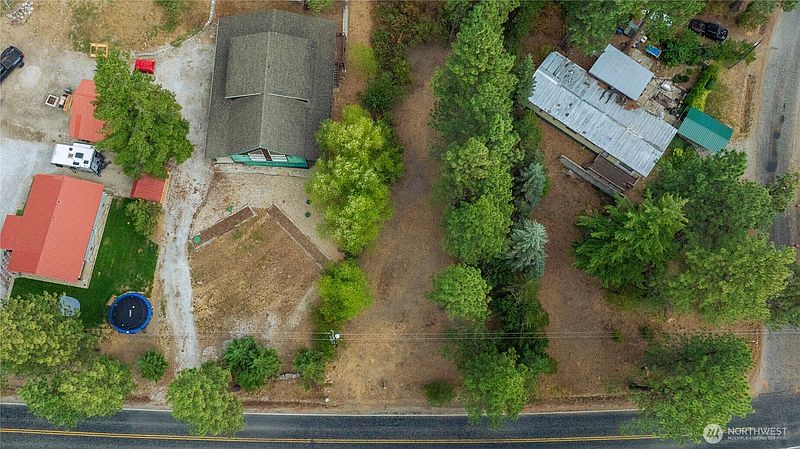 4th image of 22103 Camp 12 Road