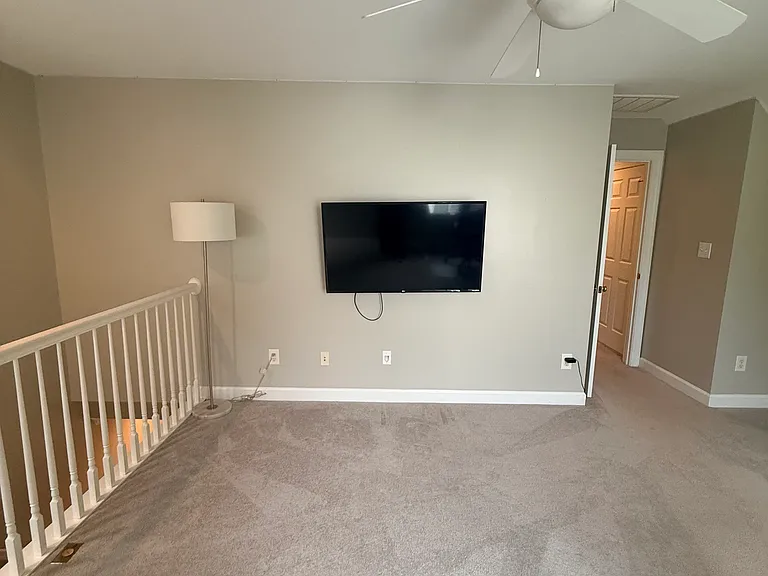 102 Hogan Ridge Ct #1 — Photo 3