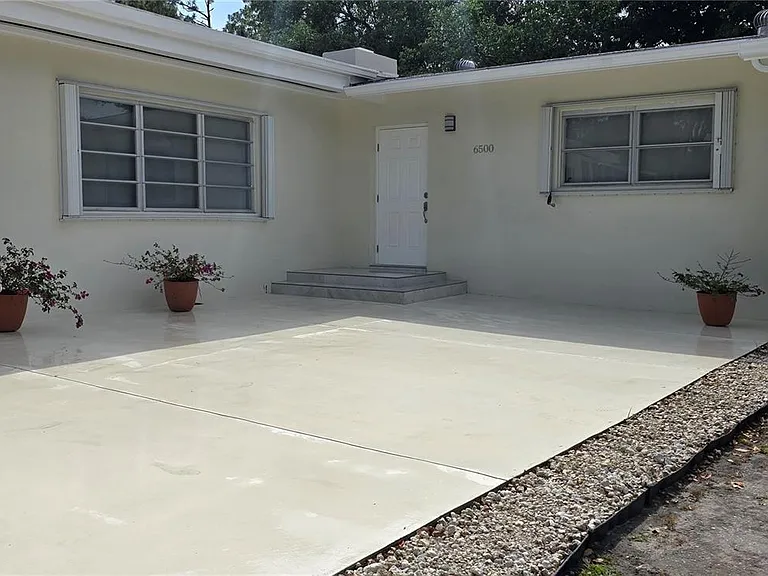 6500 SW 82nd Ave — Photo 43