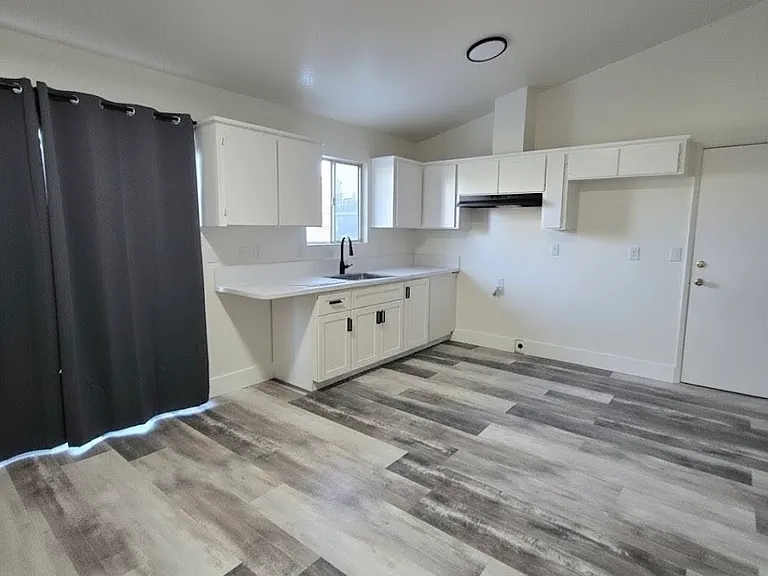 979 Music Ave — Photo 4