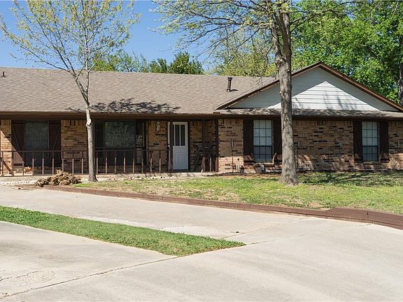 3rd image of 1209 Olmos Creek Pl