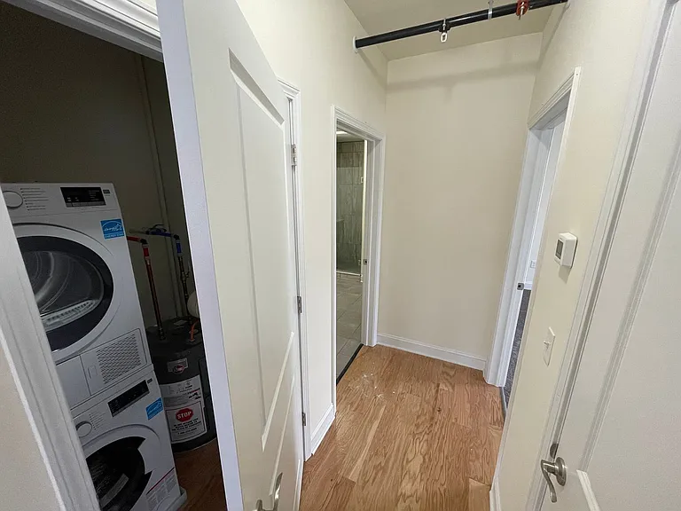 883 Broadway — Photo 16
