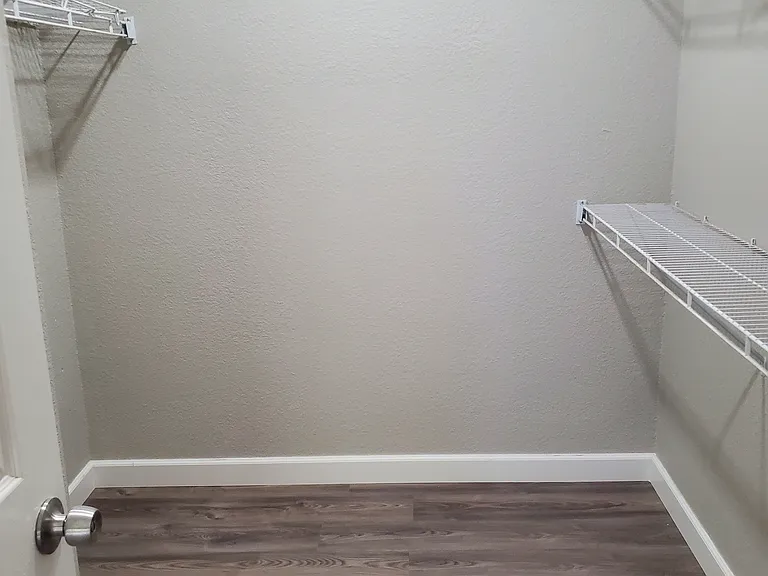 7815 Canyon Meadow Cir #B — Photo 17