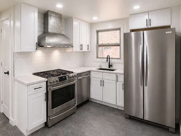 2321 W 81st Pl — Photo 4