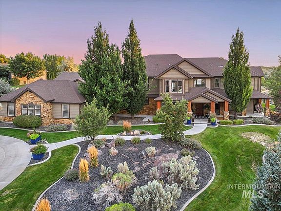 2nd image of 3365 Willow Way