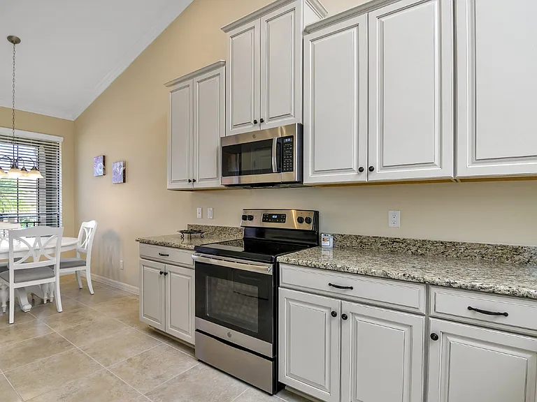 9440 Benvenuto Ct #204 — Photo 3