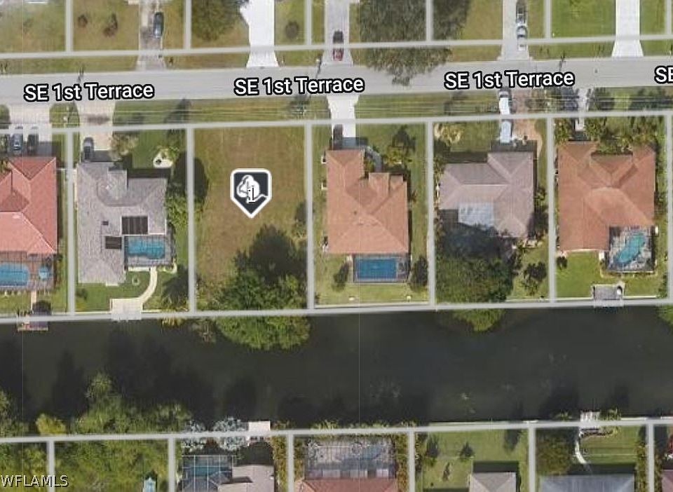 1st image of 1718 SE 1st Ter