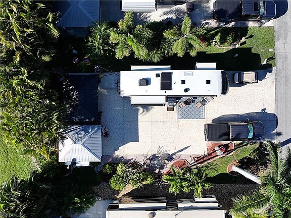 2nd image of 10453 Nightwood DR