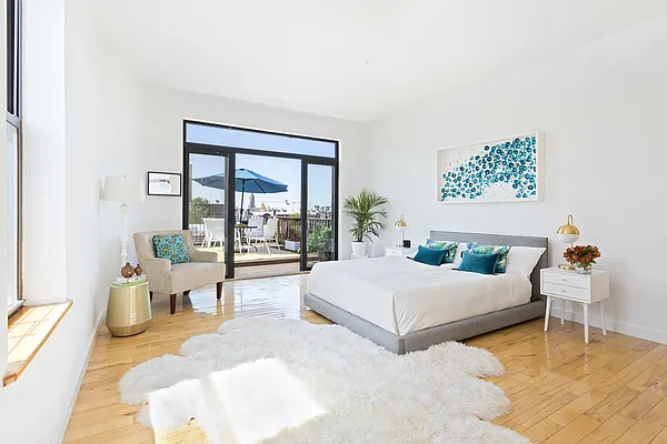 Sold by Compass | media 7