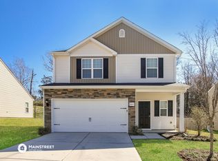 9015 Avery Meadows Dr, Charlotte, NC 28216