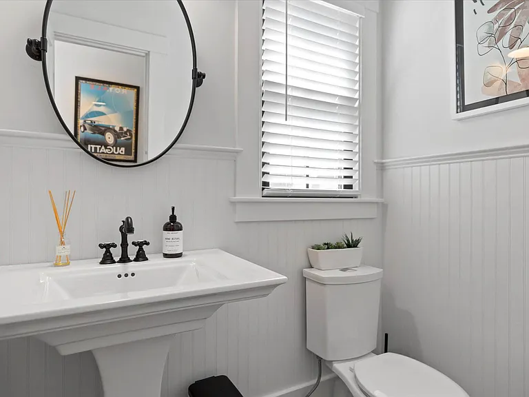 619 Bailey Ave — Photo 16