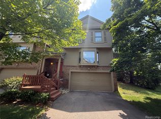 4178 Breckenridge Dr, West Bloomfield, MI 48322