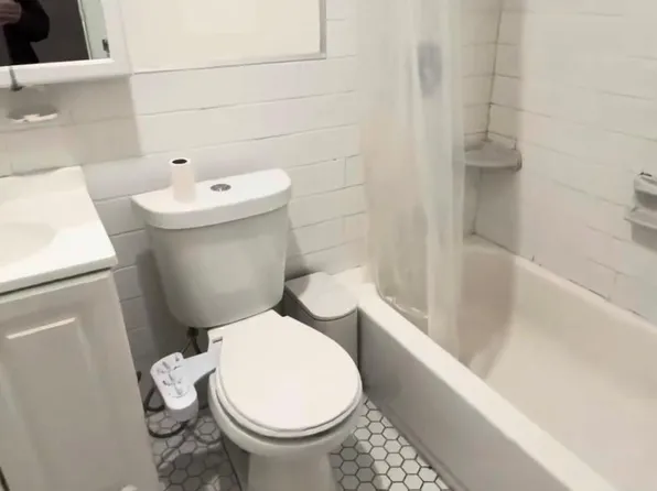 244 Woodbine Street image 7 of 9