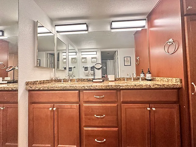 12212 N Paradise Village Pkwy S #14 — Photo 24