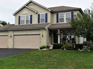231 Briarwood Dr, Poplar Grove, IL 61065