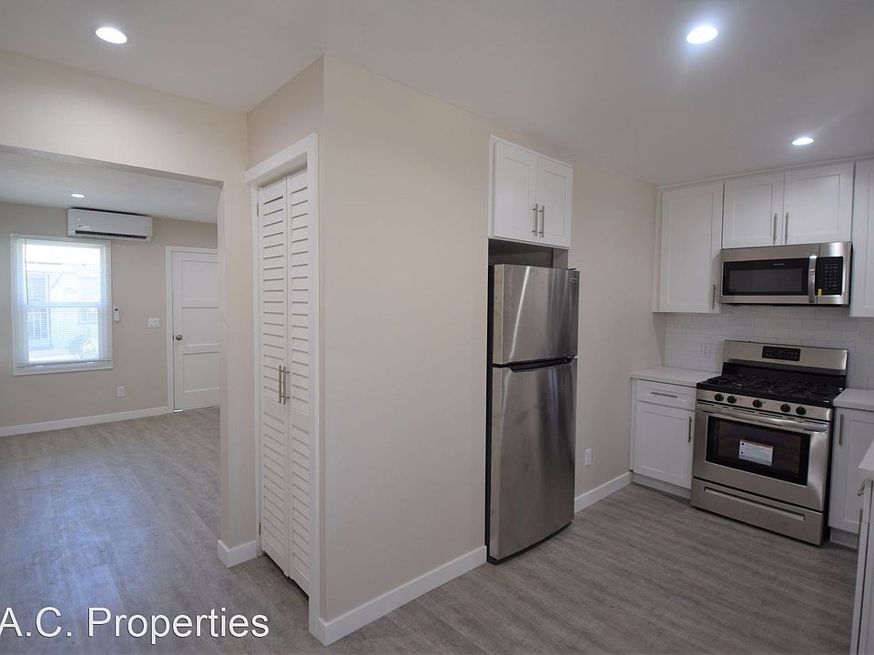 1st image of 14231 Victory Blvd