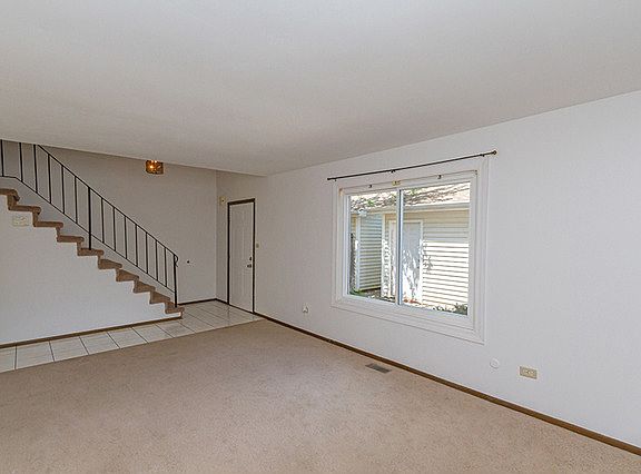 4th image of 14 Penny Royal Pl #14