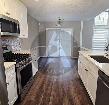 4th image of 2106 Clearvista Dr NW
