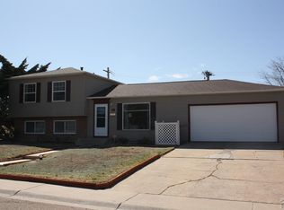 80 Caledonia Rd, Pueblo, CO 81001