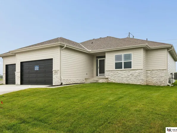 13057 S 42nd Ave, Bellevue, NE 68123
