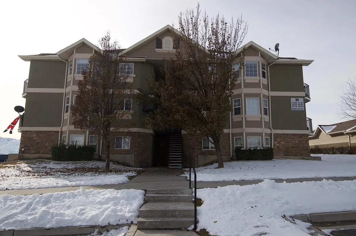 Front of condo, convenient bottom unit. Left 1st floor - 131 W Daybreak Ln