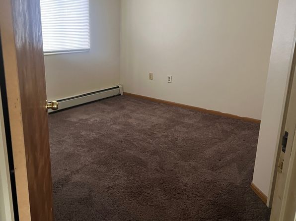 805 Whitetail St #16