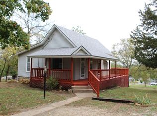 326 Isacks St, Lecompton, KS 66050